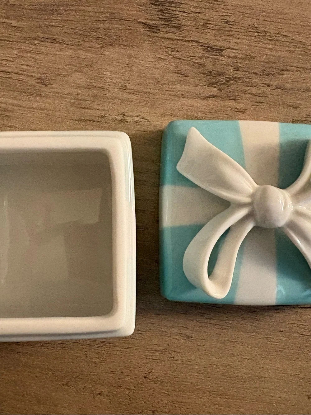 Tiffany & Co. Blue and White gift box